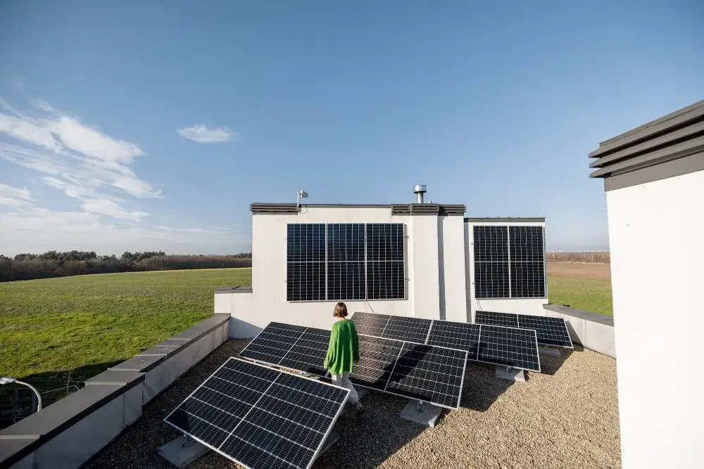 solar-power-plant-installed-on-rooftop.webp